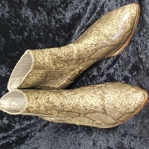 Gorgeous Raye Vegan Snakeskin 👢 Boots